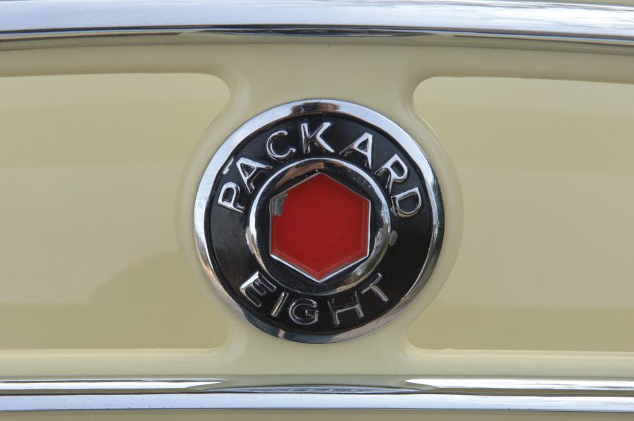  Packard Eight Model 1401 Convertible Coupe 1936 года  (фото 2 из 12)